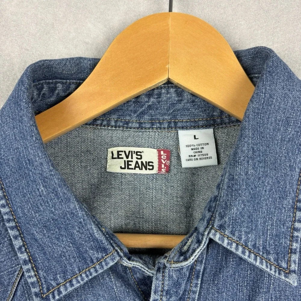 Levis excellent no